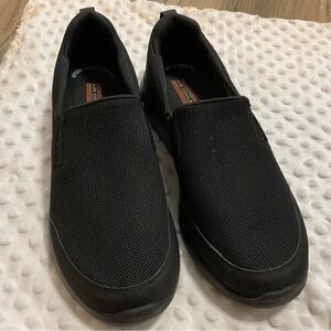 Skechers Air Cooled Go Walk Black Size 11